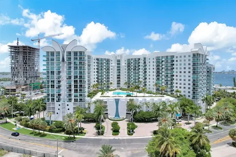 7900 Harbor Island Drive North Bay Village FL 33141