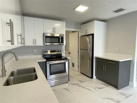 1370 NW 3rd Street Dania Beach FL 33004