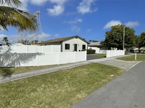 1370 NW 3rd Street Dania Beach FL 33004