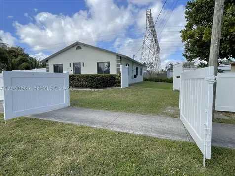 1370 NW 3rd Street Dania Beach FL 33004