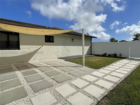 1370 NW 3rd Street Dania Beach FL 33004