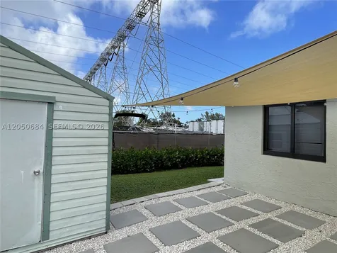 1370 NW 3rd Street Dania Beach FL 33004