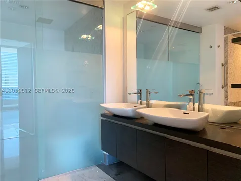 200 Biscayne Boulevard Way Miami FL 33131