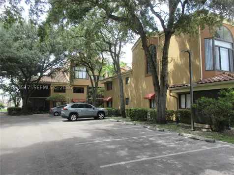15545 N Miami Lakeway N Miami Lakes FL 33014