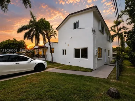 5190 E 1st Avenue Hialeah FL 33013