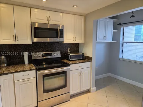 10028 NW 41st Street Doral FL 33178