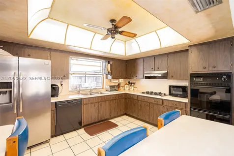 8721 NW 18th Street Pembroke Pines FL 33024