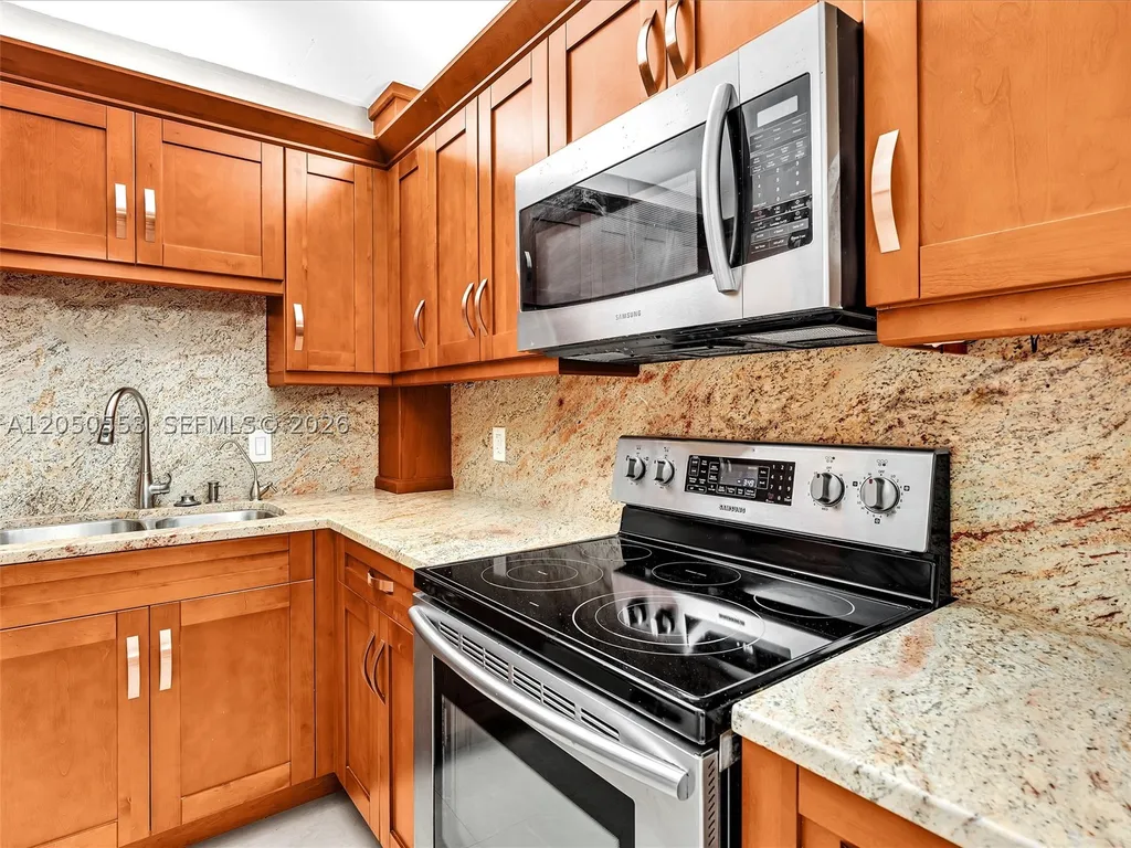 4400 Hillcrest Drive Hollywood FL 33021