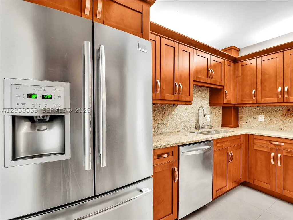 4400 Hillcrest Drive Hollywood FL 33021