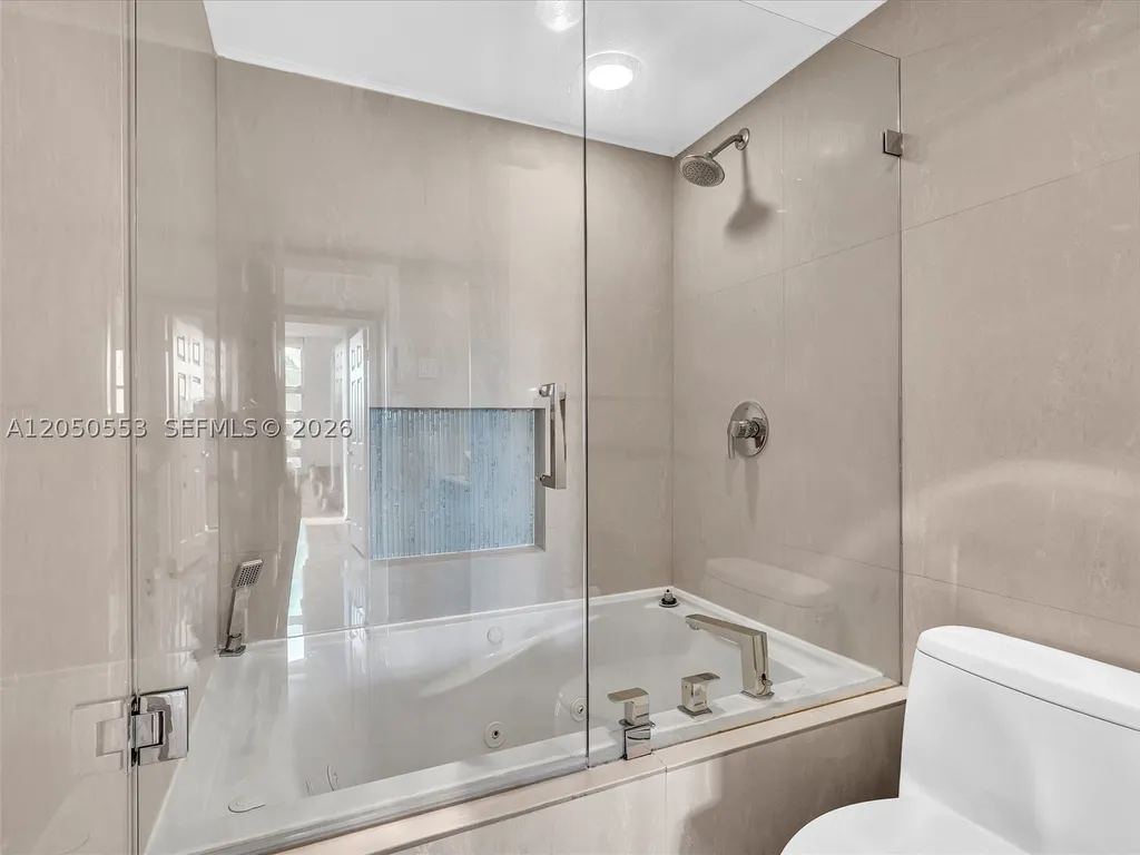 4400 Hillcrest Drive Hollywood FL 33021