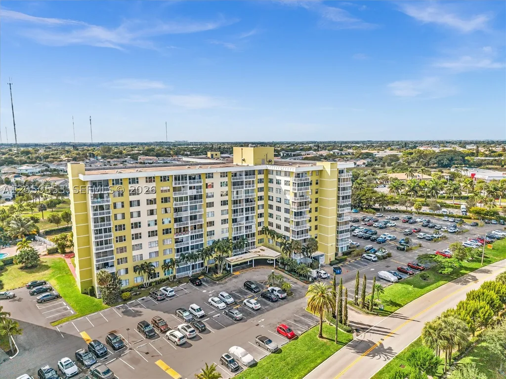 4400 Hillcrest Drive Hollywood FL 33021