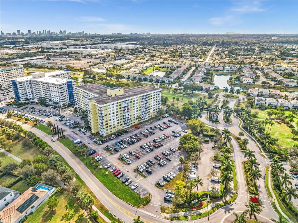 4400 Hillcrest Drive Hollywood FL 33021
