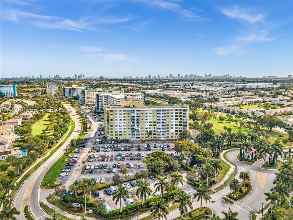 4400 Hillcrest Drive Hollywood FL 33021