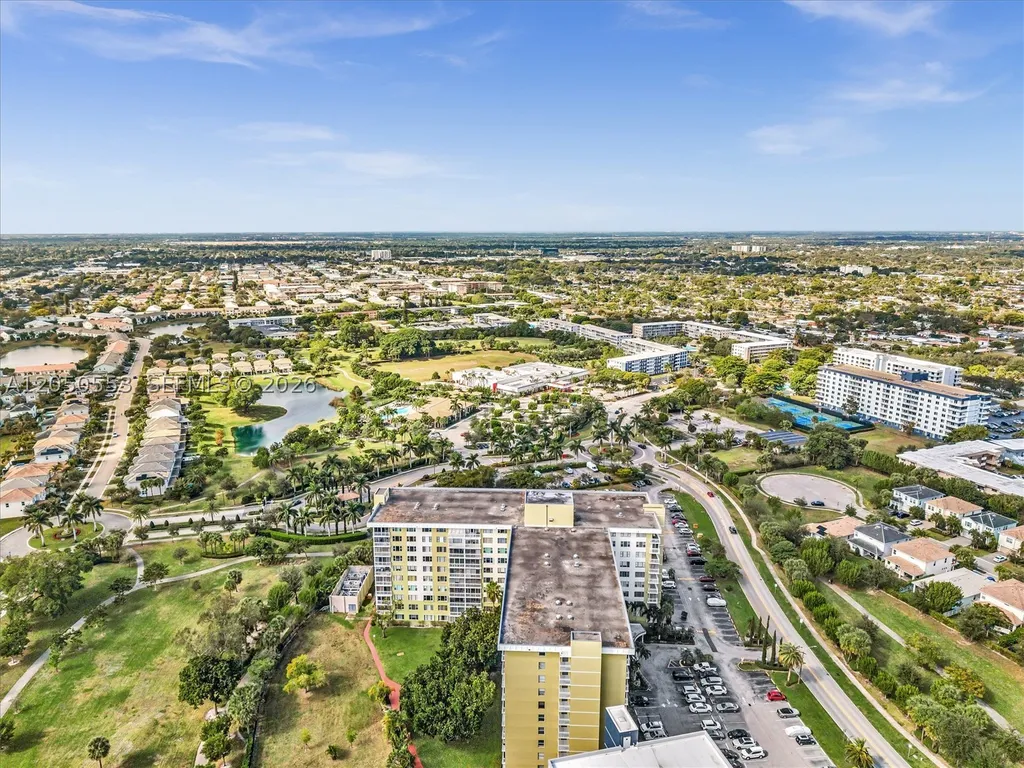 4400 Hillcrest Drive Hollywood FL 33021