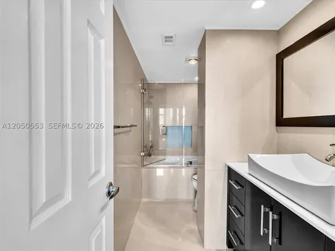 4400 Hillcrest Drive Hollywood FL 33021