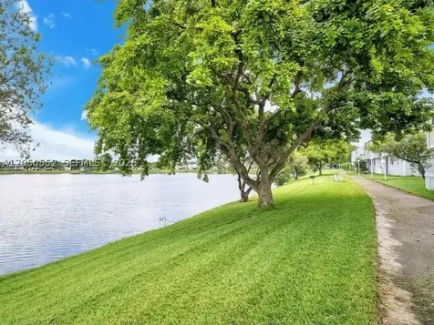 3461 NW 44th Street Oakland Park FL 33309