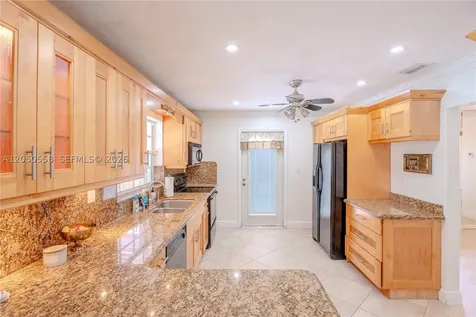 2431 SW 124th Avenue Miami FL 33175