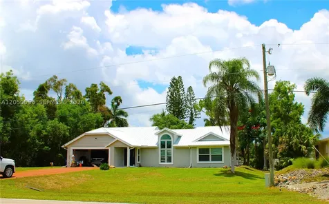 6617 Idlewild Street Fort Myers FL 33966