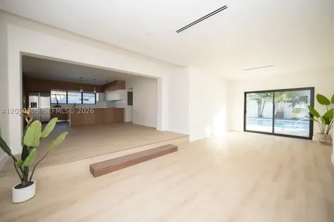15411 NE 10th Avenue North Miami Beach FL 33162