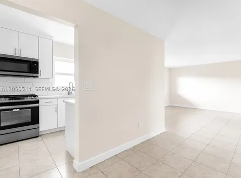 1245 W 24th Street Hialeah FL 33010