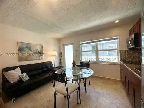 524 Washington Avenue Miami Beach FL 33139