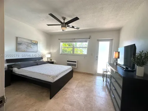 524 Washington Avenue Miami Beach FL 33139