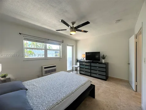 524 Washington Avenue Miami Beach FL 33139