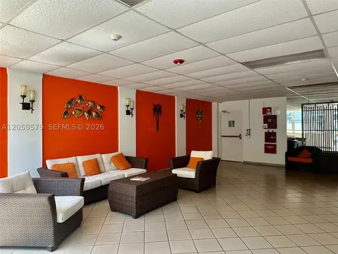 524 Washington Avenue Miami Beach FL 33139