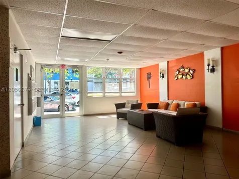 524 Washington Avenue Miami Beach FL 33139
