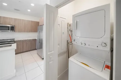 8265 NW 41st Street Doral FL 33166