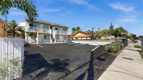 426 NW 13th Avenue Miami FL 33125