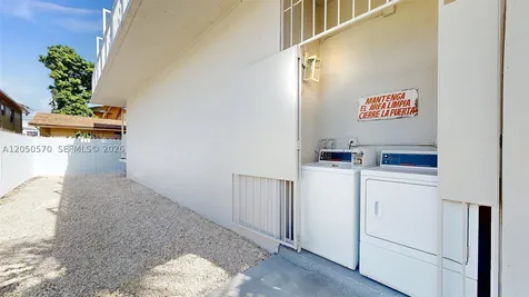 426 NW 13th Avenue Miami FL 33125