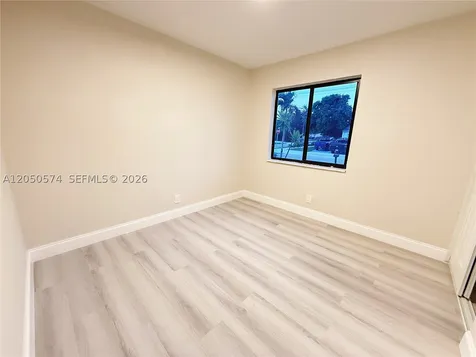 2401 SW 50th Terrace Plantation FL 33317