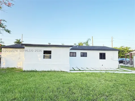 2401 SW 50th Terrace Plantation FL 33317
