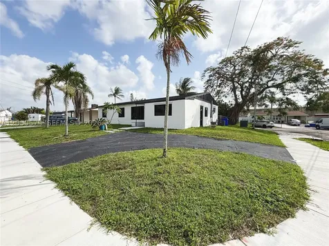 2401 SW 50th Terrace Plantation FL 33317