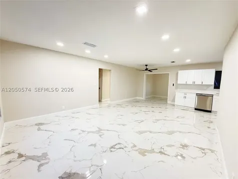 2401 SW 50th Terrace Plantation FL 33317