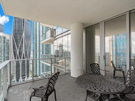 851 NE 1st Avenue Miami FL 33132