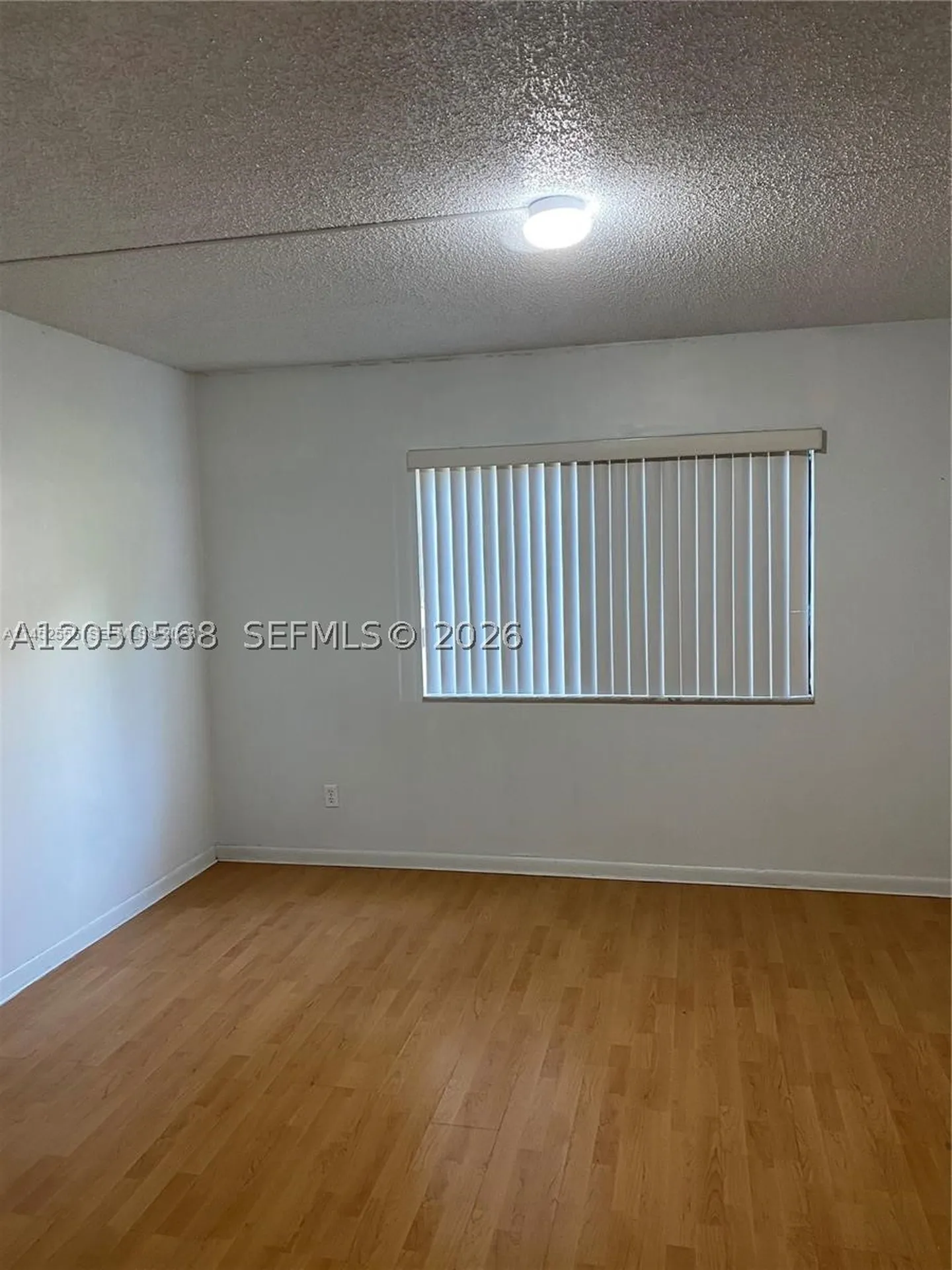 5841 Washington Street Hollywood FL 33023