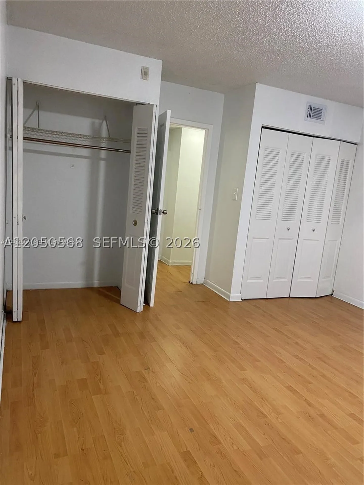 5841 Washington Street Hollywood FL 33023