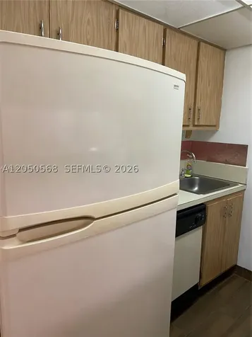 5841 Washington Street Hollywood FL 33023