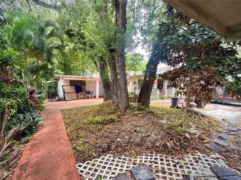 1053 NE 128th Street North Miami FL 33161