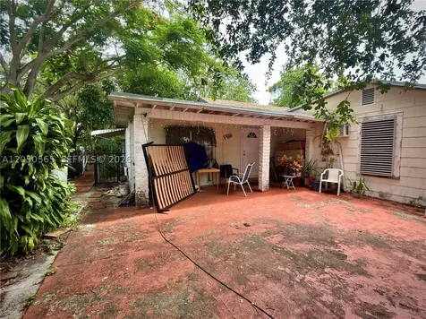 1053 NE 128th Street North Miami FL 33161