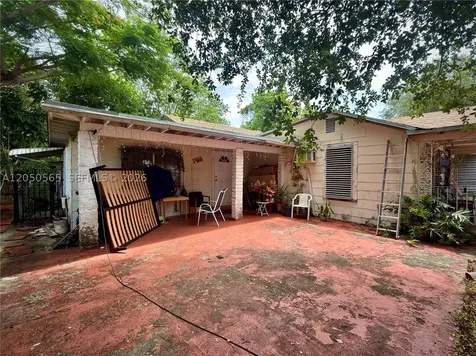 1053 NE 128th Street North Miami FL 33161