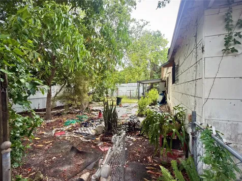 1053 NE 128th Street North Miami FL 33161