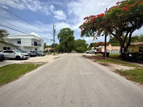 1053 NE 128th Street North Miami FL 33161