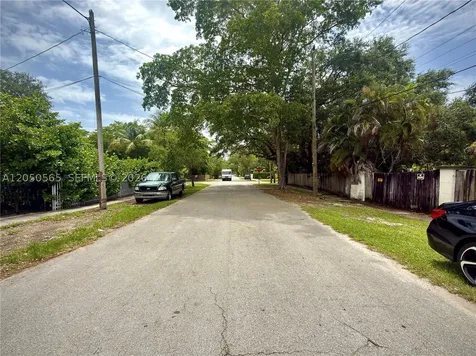1053 NE 128th Street North Miami FL 33161