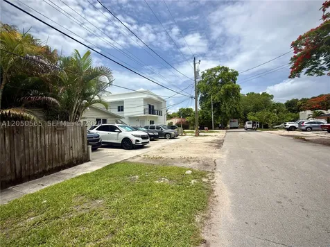 1053 NE 128th Street North Miami FL 33161