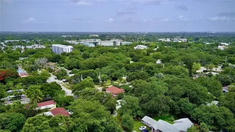 1053 NE 128th Street North Miami FL 33161