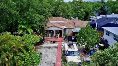 1053 NE 128th Street North Miami FL 33161