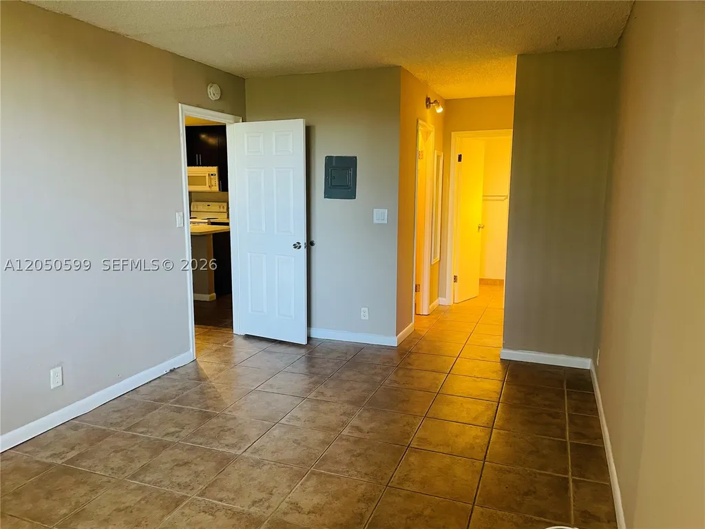 2401 Riverside Drive Coral Springs FL 33065